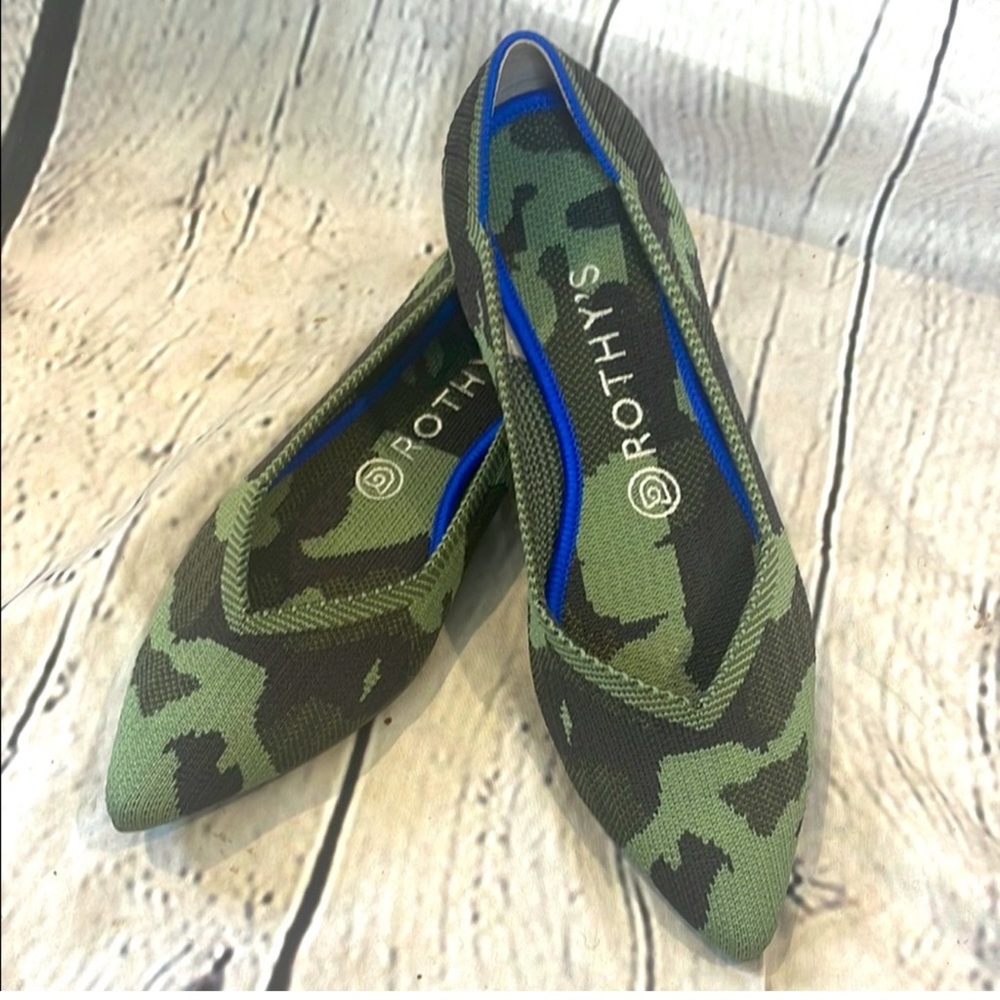Rothy's Green Camouflage Pointed Toe Flats Size 8- EUC